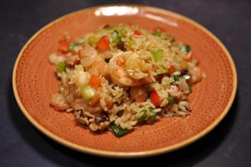 Какие специи можно использовать для придания вкуса рису с креветками и овощами на сковороде. 12 аппетитных рецептов риса с креветками