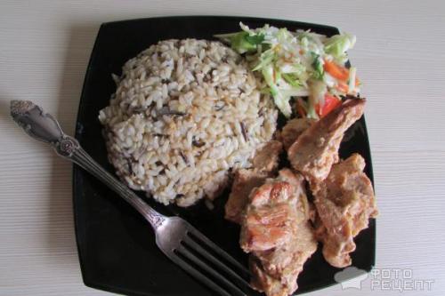 Какие ингредиенты необходимы для приготовления ужина из дикого и бурого риса с овощами. Рецепт: Рассыпчатый рис - смесь бурого и дикого риса, указание КБЖУ