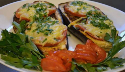 Баклажаны в духовке с фаршем. Баклажаны с фаршем в духовке