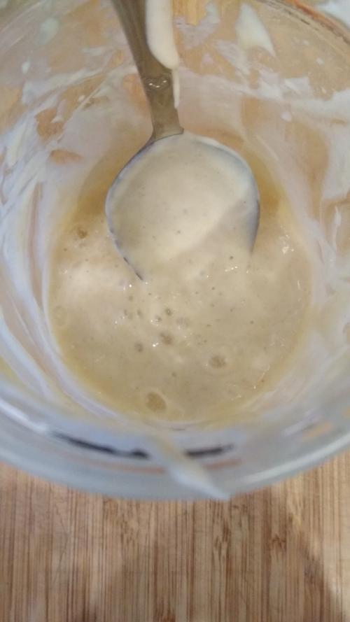 Пшеничная закваска в две подкормки. Пшеничная закваска из ржаной за сутки