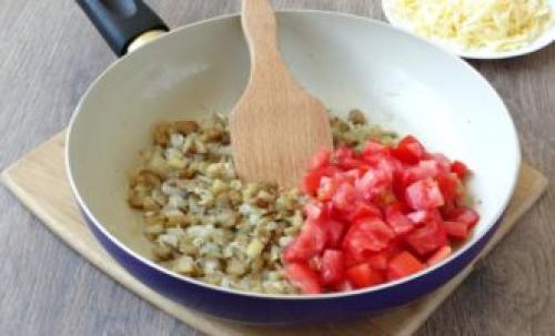 Баклажаны, запеченные в духовке с помидорами и сыром. Баклажаны с помидорами и сыром, запеченные в духовке