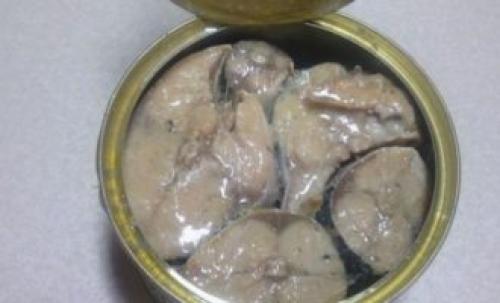 Суп из консервы скумбрия в томатном соусе. Рыбный суп из консервированной скумбрии