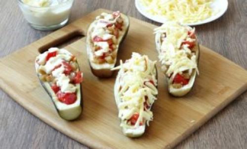Баклажаны, запеченные в духовке с помидорами и сыром. Баклажаны с помидорами и сыром, запеченные в духовке