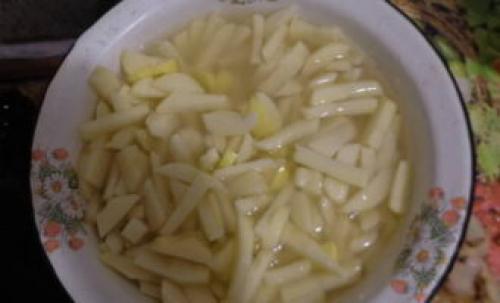 Суп из кильки в томатном соусе без риса. Суп с килькой в томатном соусе