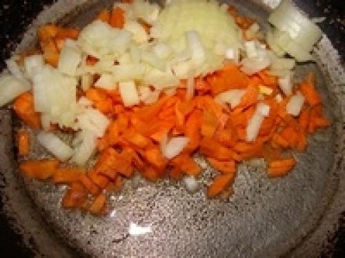 Суп из рыбных фрикаделек в томатном соусе. Суп с рыбными фрикадельками.