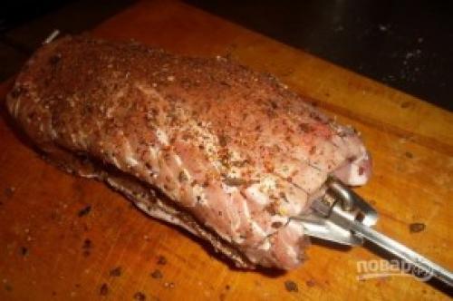 СВИНИНА в беконе на вертеле или как сделать.. Фаршированная свинина на вертеле