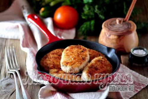 Как сделать котлеты из куриной грудки более хрустящими.