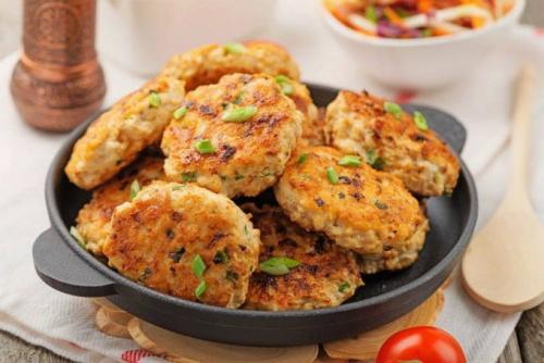 Котлеты из куриной грудки. Куриные котлеты в духовке