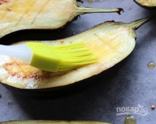 Баклажаны в духовке с соусом. Запеченные баклажаны с йогуртово-чесночным соусом