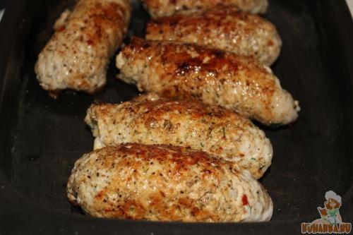 Рулетики с мясом и дольки в сливочном соусе. Мясные рулетики с маринованным луком в сливочном соусе 38