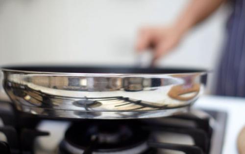 Что нужно для приготовления пасты с креветками по рецепту Джейми Оливера. Рецепт приготовления пасты с креветками