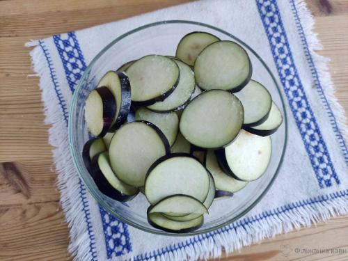 Запеканка из баклажан с фаршем под сливочно-сырным соусом. Как приготовить запеканку с баклажанами и фаршем в сливочно-сырном соусе 06 Запеканка из баклажан с фаршем под сливочно-сырным соусом. Как приготовить запеканку с баклажанами и фаршем в сливочно-сырном соусе 06