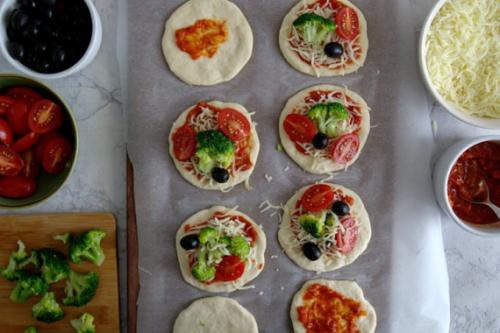 Можно ли использовать другие овощи вместо кабачков для мини пицц. Овощные мини-пиццы