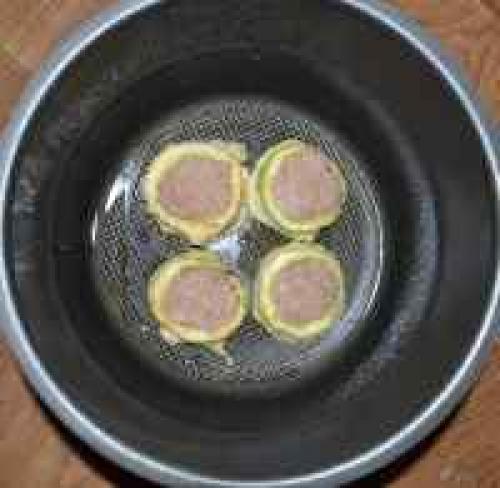 Мини пиццы из кабачков в мультиварке. Мини пиццы из кабачков фаршированных фаршем