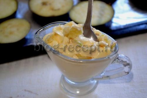 Как запечь баклажаны в духовке кольцами. Баклажаны кружочками в духовке с помидорами и сыром: рецепт с фото