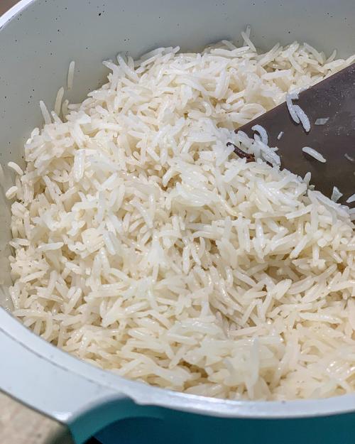 Какие ингредиенты можно использовать для ароматизации риса. Ароматный рис