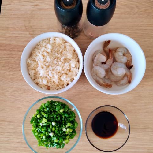 Как добавить вкус к жареный рис с креветками. Вчерашний рис будешь? А жареный с креветками?