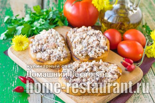 Как приготовить бутерброды с сардинами в томатном соусе на скорую руку.