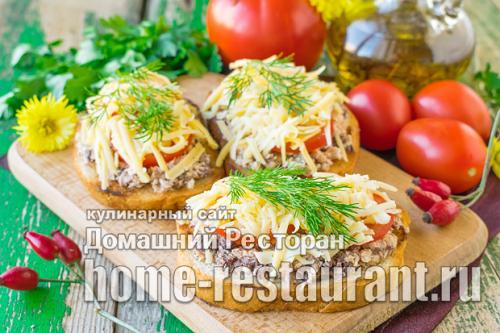 Как приготовить бутерброды с сардинами в томатном соусе на скорую руку.