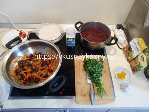 Что такое фасоль по-индийски с рисом и зеленью. Плов с фасолью