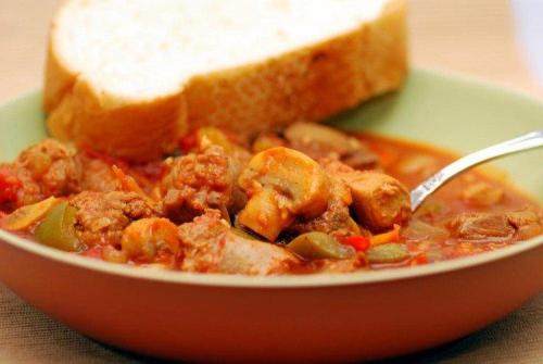 Говядина тушеная с подливой. 15 рецептов вкуснейшего гуляша из говядины с подливкой