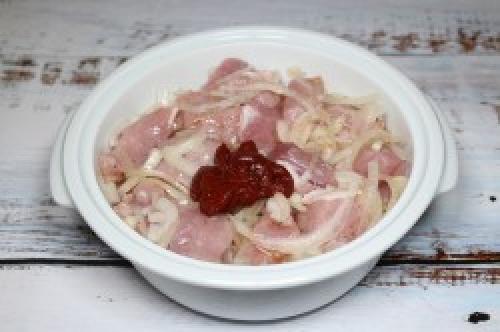 Шашлык в духовке с жидким дымом. Состав продуктов