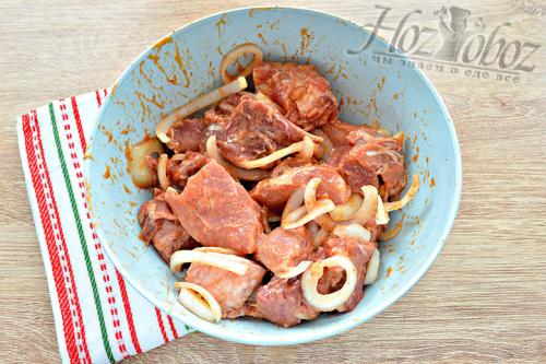 Шашлык на шпажках в фольге в духовке. Приготовление