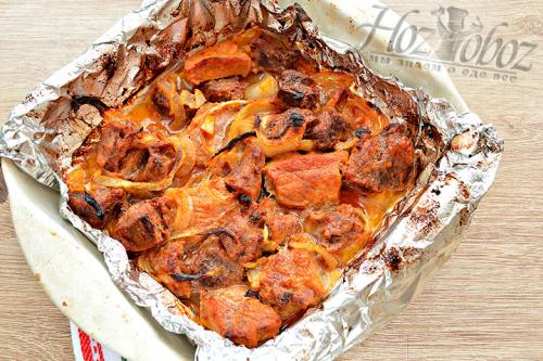 Шашлык на шпажках в фольге в духовке. Приготовление
