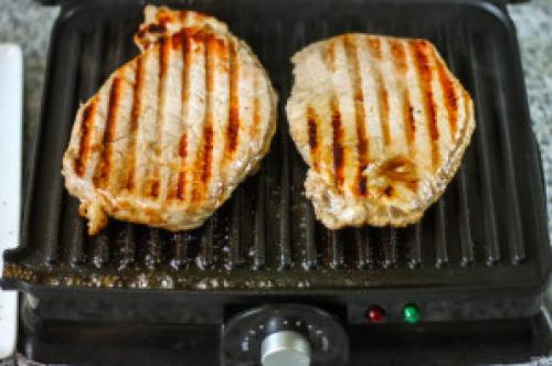 Карбонат на электрогриле. Стейк на электрическом гриле