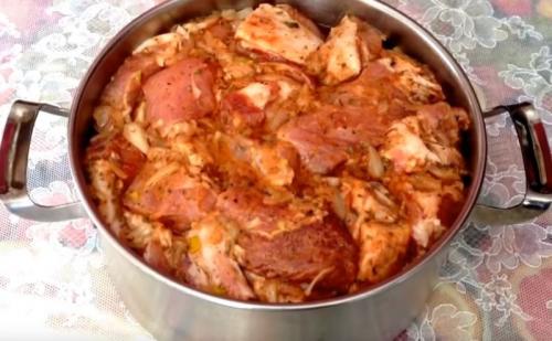 Секрет сочного шашлыка из свинины. Сочный шашлык из свинины — 7 самых вкусных маринадов, чтобы мясо было мягким