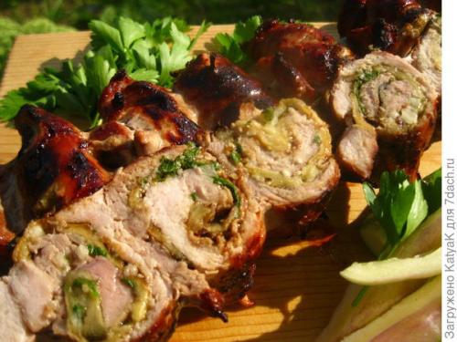 Рулетики на мангале. Рулетики из свинины с баклажаном, петрушкой и чесноком, приготовленные на мангале