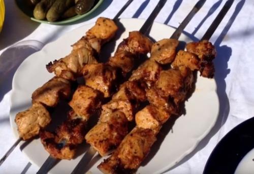 Секрет сочного шашлыка из свинины. Сочный шашлык из свинины — 7 самых вкусных маринадов, чтобы мясо было мягким