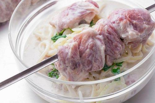 Как мариновать свинину. 20 отличных маринадов для шашлыка из свинины