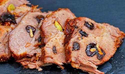 СВИНАЯ КОРЕЙКА с беконом на УГЛЯХ. Свиная корейка в горчичном маринаде на углях