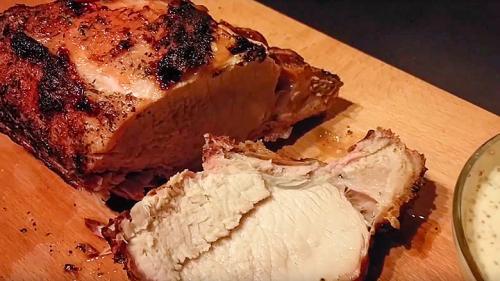 Корейка на кости на гриле. Свиная корейка на угольном гриле (видео)