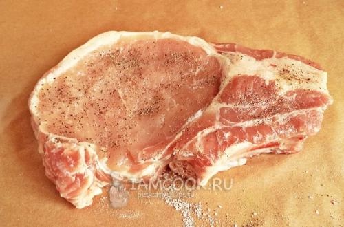 СВИНАЯ КОРЕЙКА с беконом на УГЛЯХ. Свиная корейка в горчичном маринаде на углях 18 СВИНАЯ КОРЕЙКА с беконом на УГЛЯХ. Свиная корейка в горчичном маринаде на углях 18