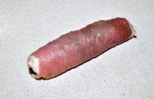 Рулетики из свиной вырезки с беконом. Свиные рулетики с грибами в беконе 04 Рулетики из свиной вырезки с беконом. Свиные рулетики с грибами в беконе 04