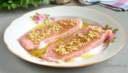 Свиная вырезка в беконе и медовой глазури 05