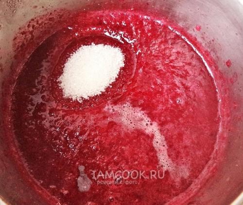 Стейк из свинины с картофелем и брусничным соусом. Процесс приготовления: 08 Стейк из свинины с картофелем и брусничным соусом. Процесс приготовления: 08