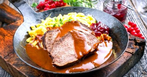 Свинина с брусникой. Кедровые Орехи