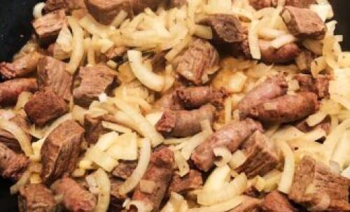 Плов из свинины в тыкве в духовке. С сухофруктами