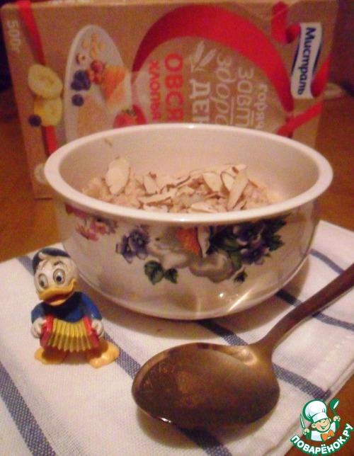 Геркулесовая каша с грецкими орехами. Геркулесовая каша с орехами 02 Геркулесовая каша с грецкими орехами. Геркулесовая каша с орехами 02