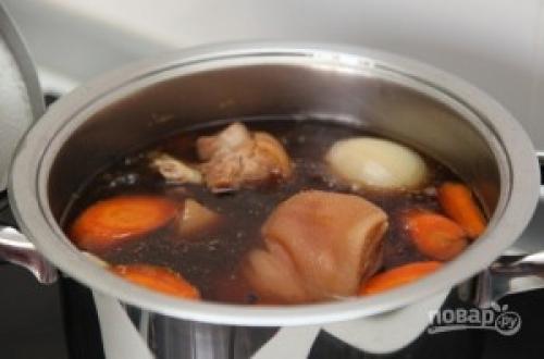 Как правильно готовить рульку вареную в пиве. Свиная рулька в пиве по-баварски