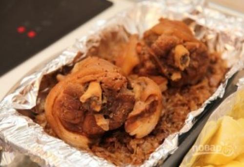 Как правильно готовить рульку вареную в пиве. Свиная рулька в пиве по-баварски