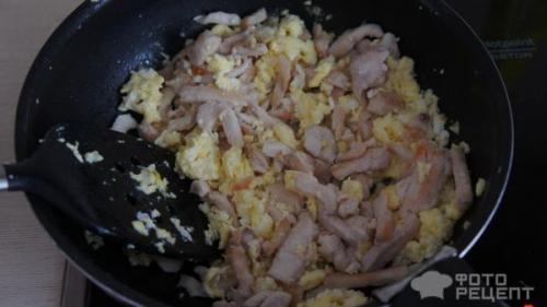 Китайский жареный Рис с яйцом и курицей. Рецепт: Рис по-китайски - С яйцом и курицей