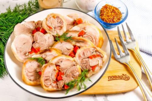 Что такое рулет из рульки вареный в пленке. Рулет из свиной рульки в пленке