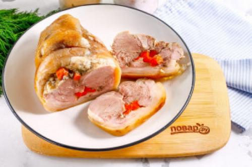 Что такое рулет из рульки вареный в пленке. Рулет из свиной рульки в пленке