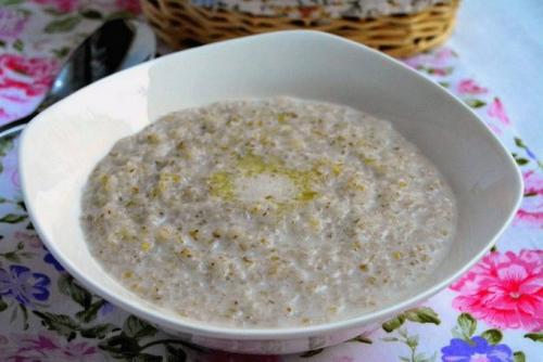 Как варить пшеничную кашу на воде пропорции. Как сварить рассыпчатую пшеничную кашу на воде – 8 пошаговых рецептов