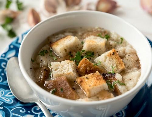 Что сделать из старого хлеба быстро и вкусно. 10 способов использовать старый хлеб в кулинарии