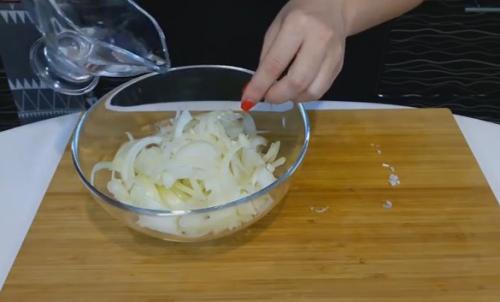 Шашлык в духовке на пергаменте. Шашлык из свинины в духовке на шпажках —, как приготовить шашлык из свинины в домашних условиях